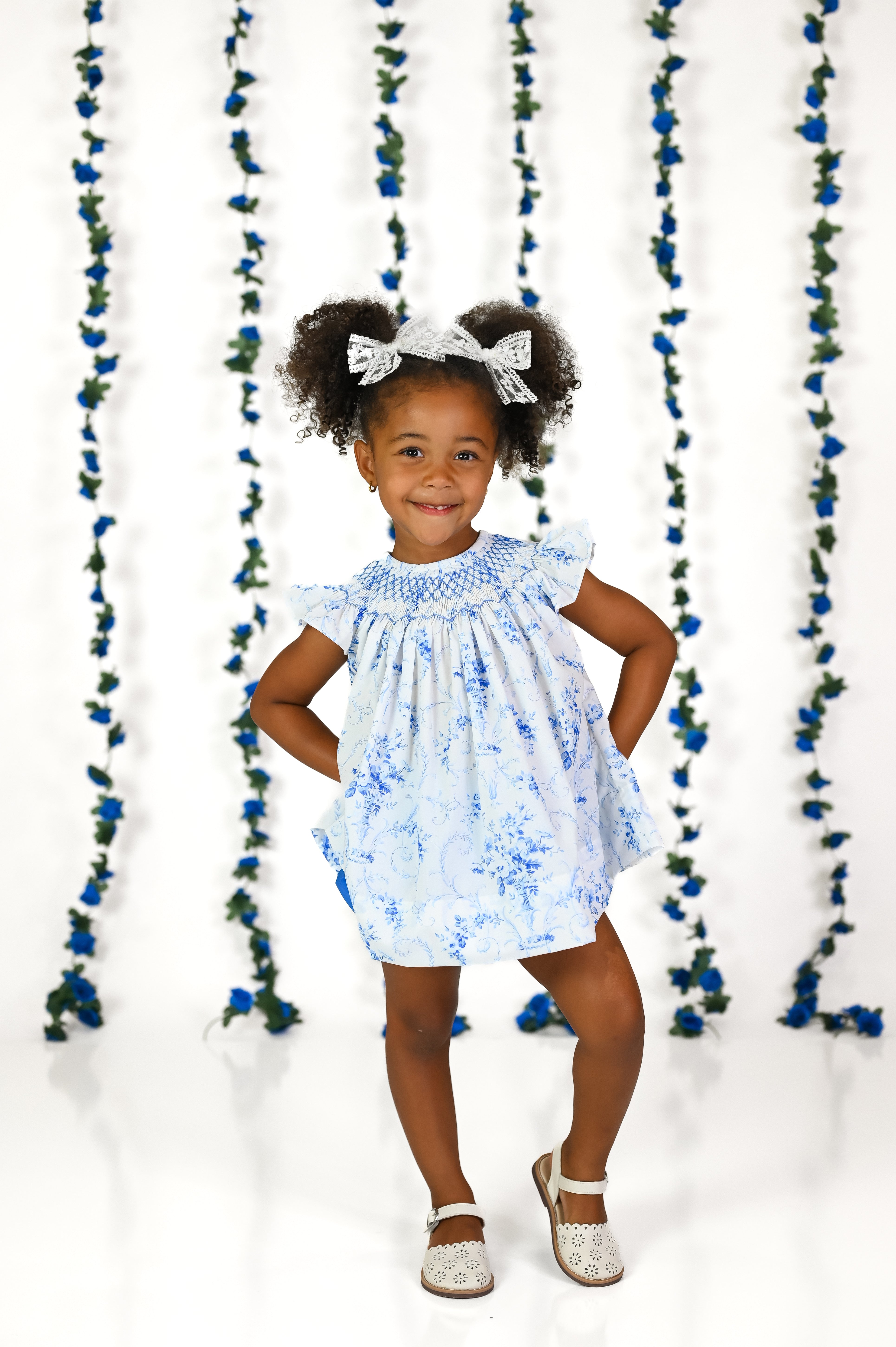 Daydream French Toile Blue Hand Smocked Diaper Set