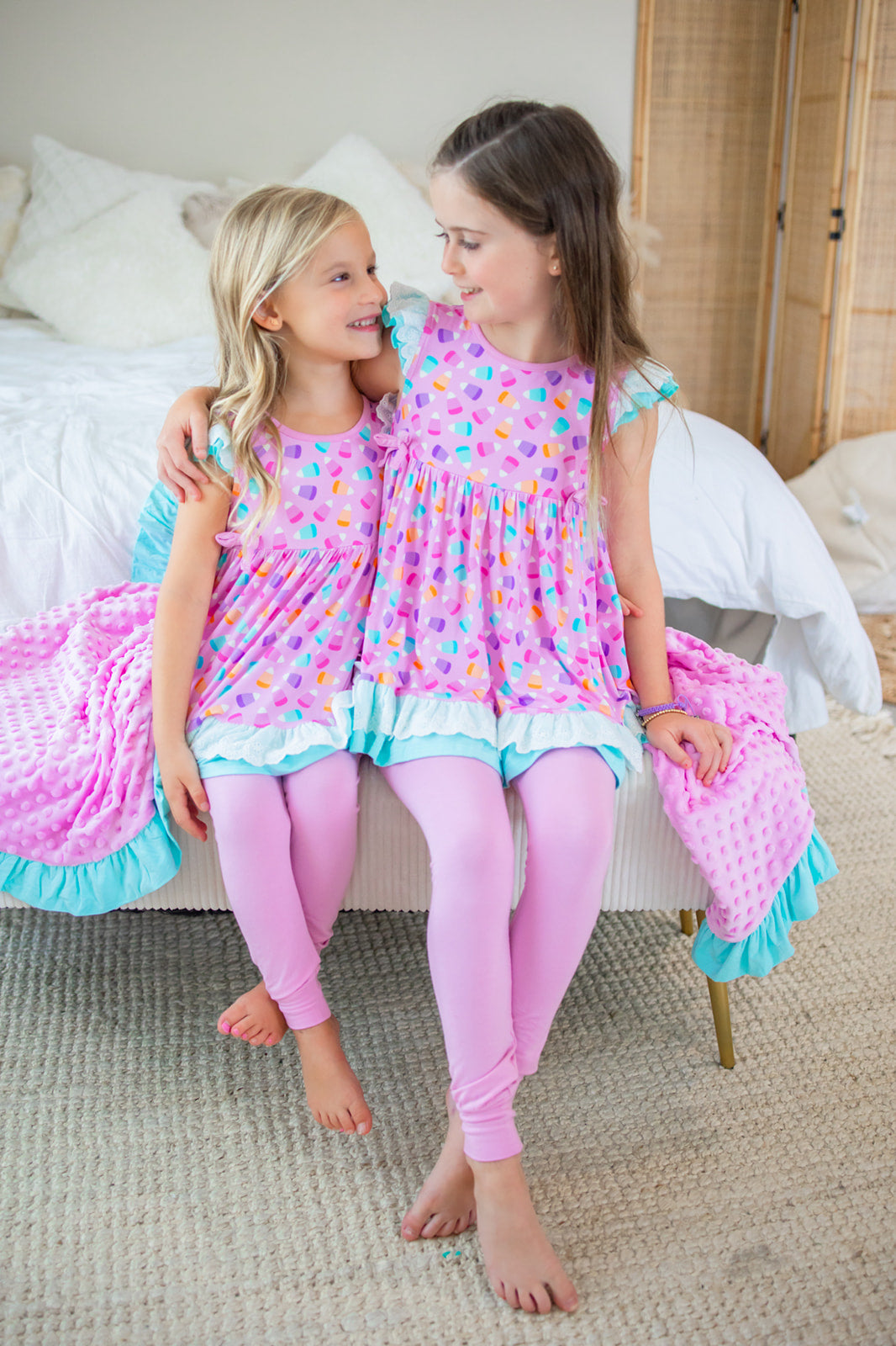 Bamboo Candy Corn Skirted Lounge
